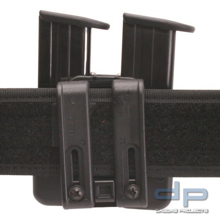 Doppelmagazintasche mit drehbarer Gürtelschlaufe