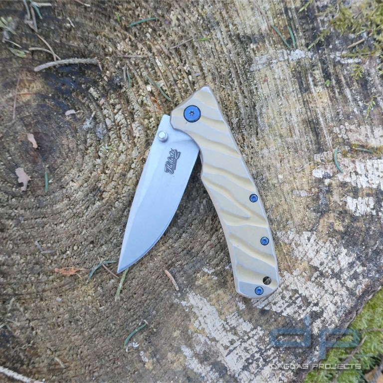 Einhandmesser mit einer kugelgelagerten Klinge in Stone Wash Optik