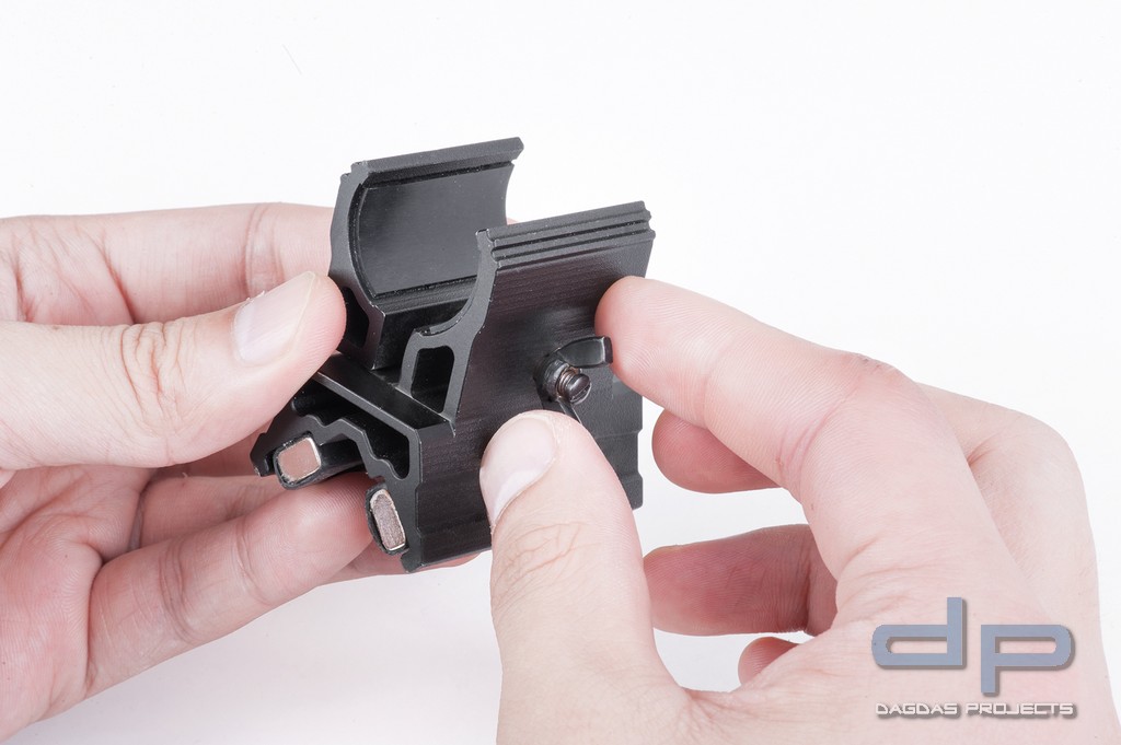 NEXTORCH MAGNET TASCHENLAMPENHALTERUNG RM87