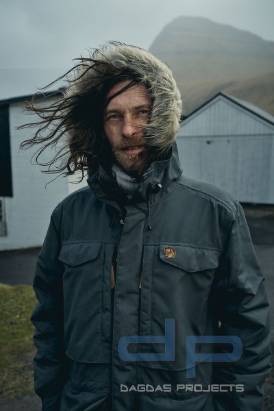 FJÄLLRÄVEN NUUK PARKA in verschiedenen Farben