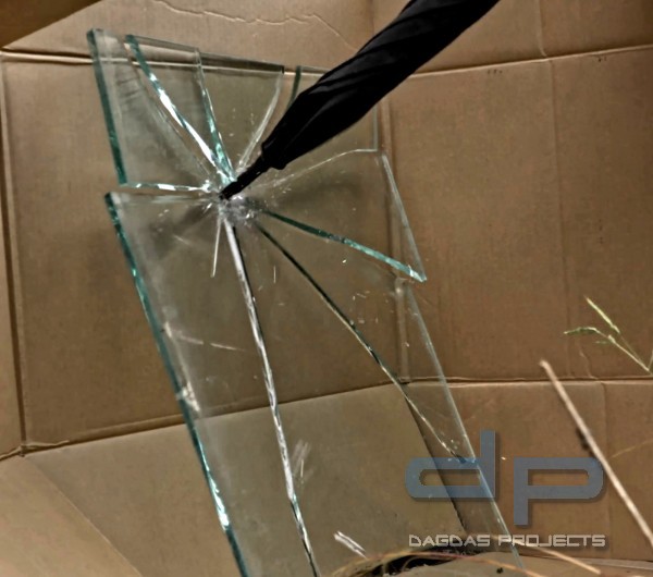 UZI UMBRELLA (TAKTISCHER SCHIRM ZUR SELBSTVERTEIDUNGUNG)