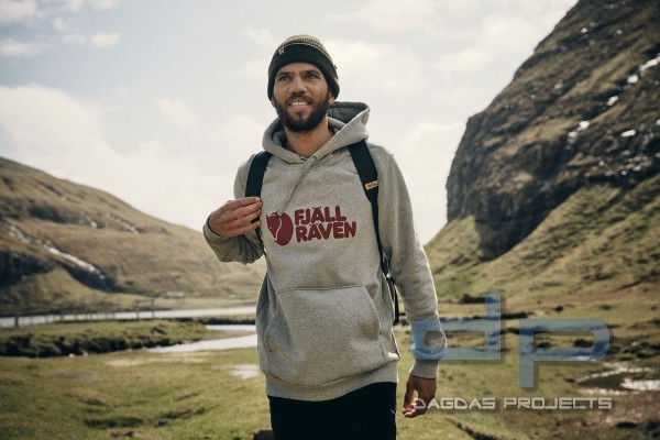 FJÄLLRÄVEN LOGO HOODIE IN VERSCHIEDENEN FARBEN