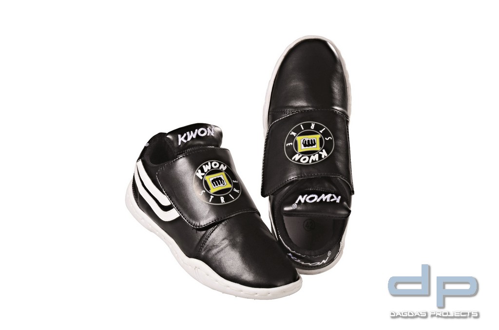 Strike Lite Schuhe in Schwarz