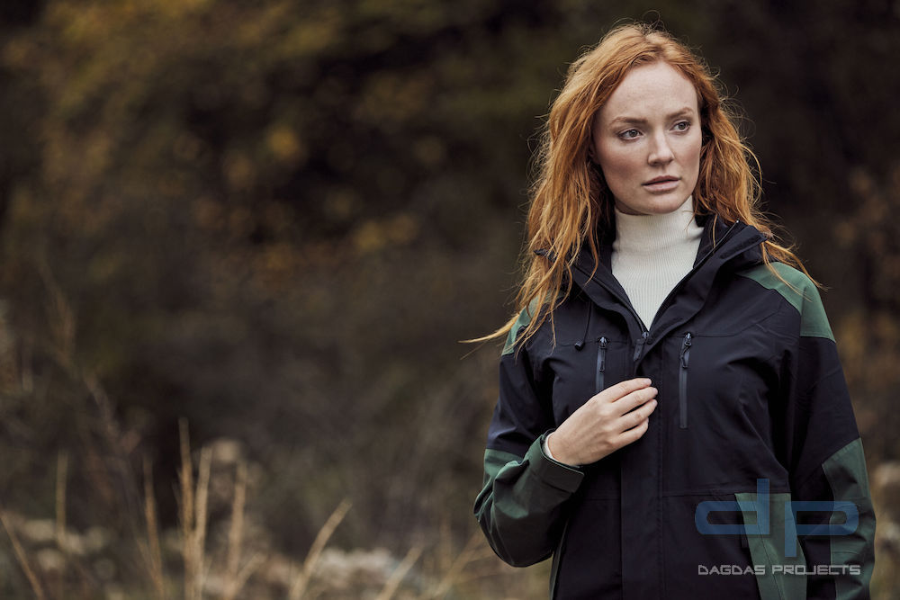 Unisex Trekkingjacke Behörde inklusive Wunschaufdruck in reflex silber