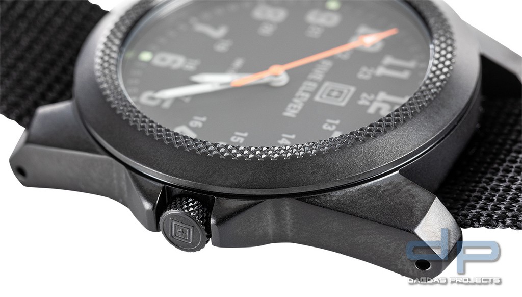5.11 TACTICAL PATHFINDER WATCH ARMBANDUHR in schwarz und kangaroo