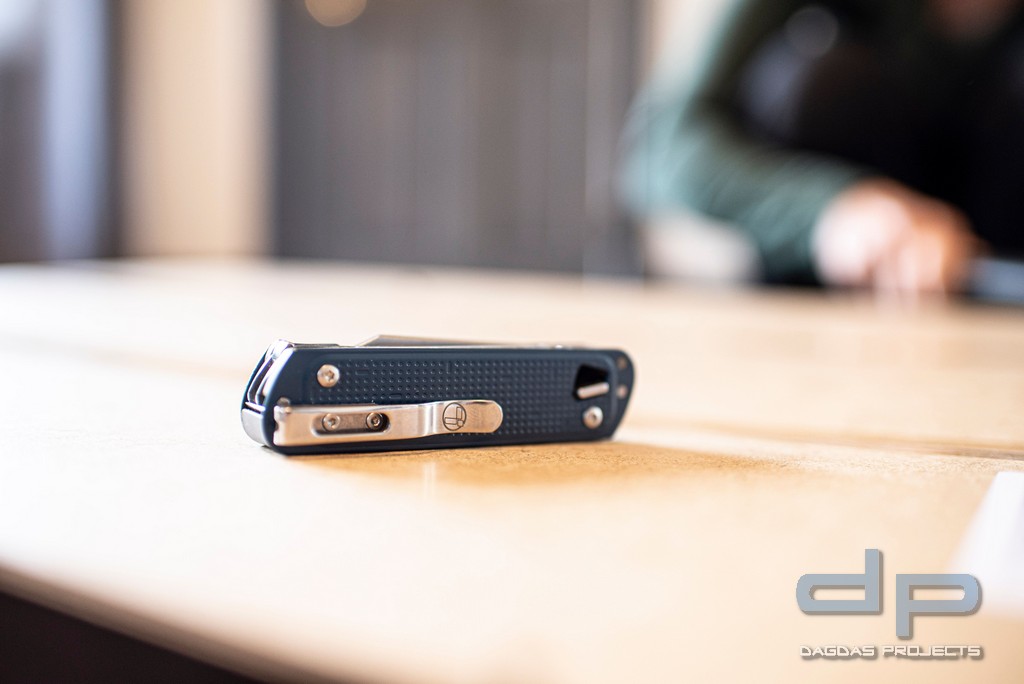Leatherman FREE T4 Navy
