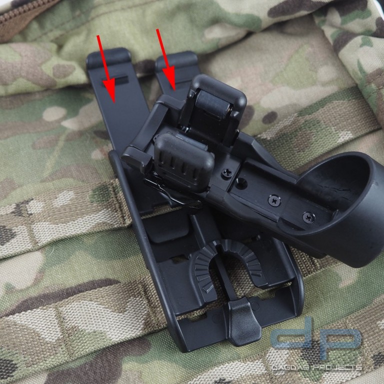 ESP® Taschenlampen Holster LHU74, für zwei Molle Schlaufen, 360° drehbar