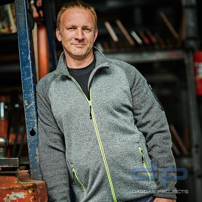 STRICKJACKE TWENG in Graumeliert-Schwarz und Blau-Schwarz