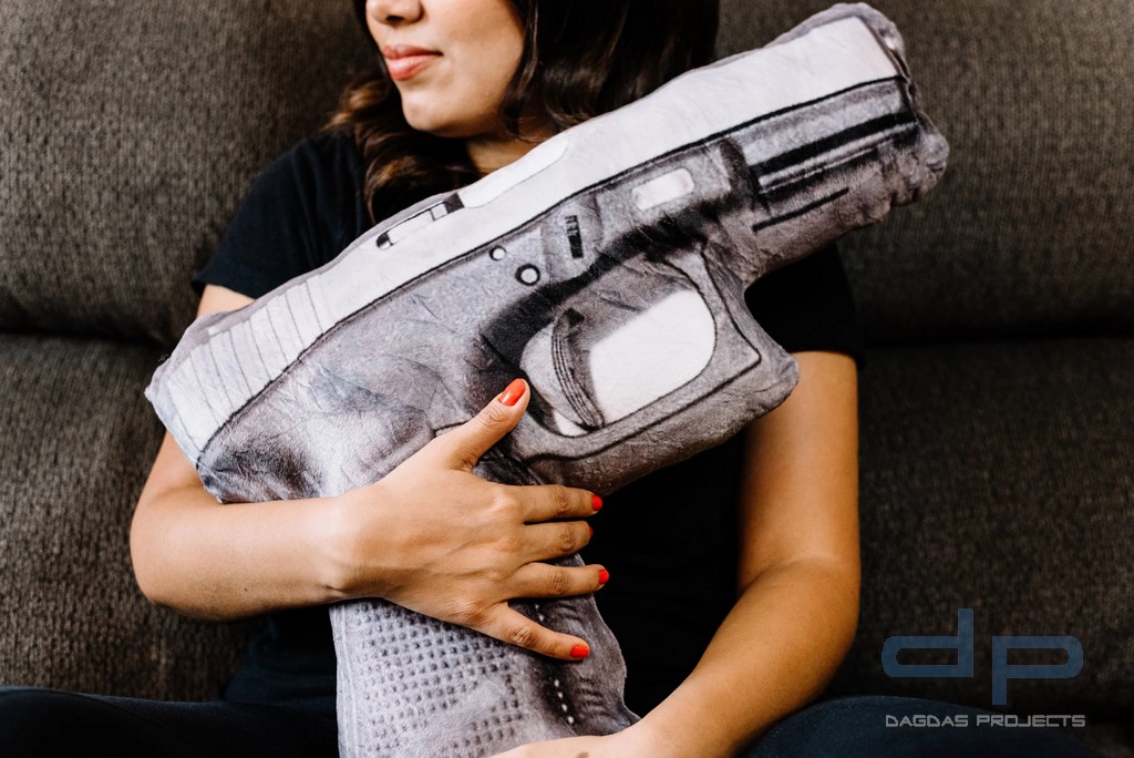 Caliber Gourmet - Kissen (Pistolenform)