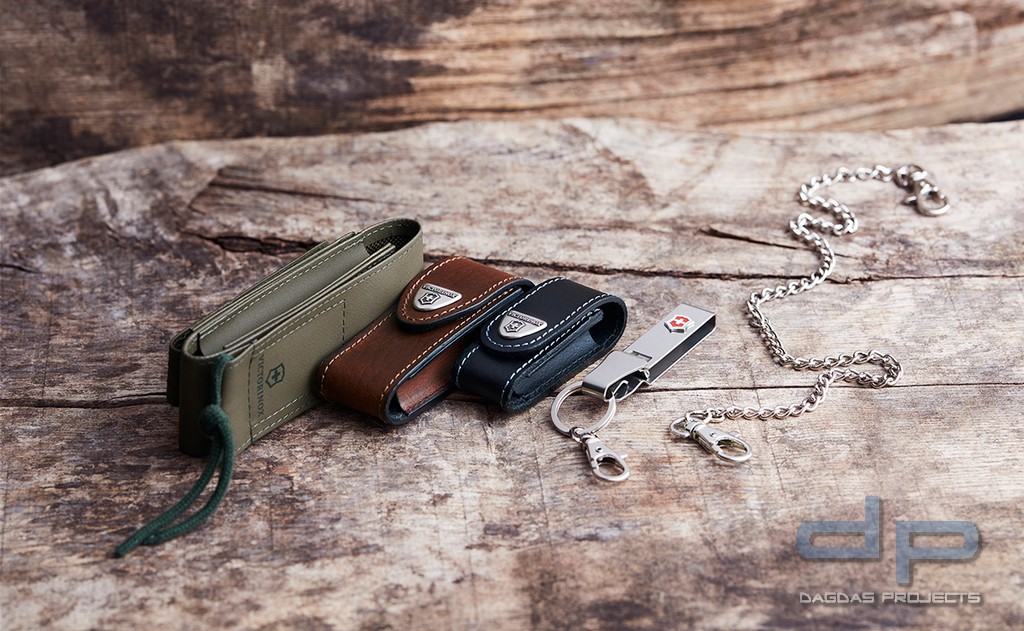 VICTORINOX NYLON-GÜRTELETUI LARGE in Oliv