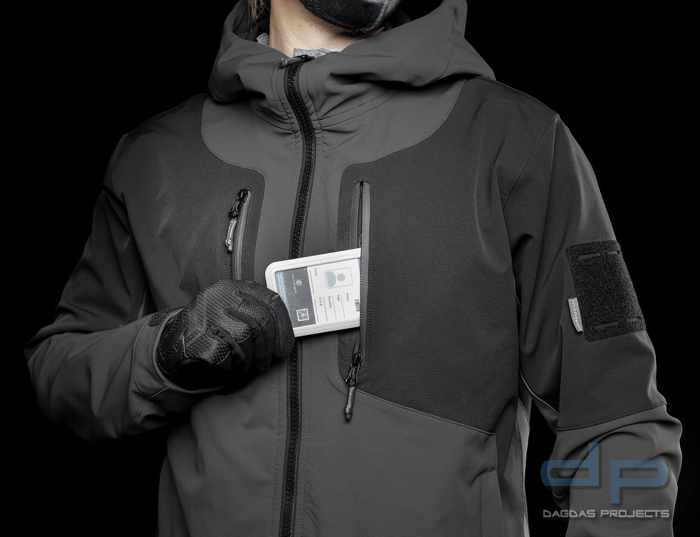 Emerson Gear Blue Label Spinosaurus Softshell Jacke in Dunkelgrau und Ranger Green