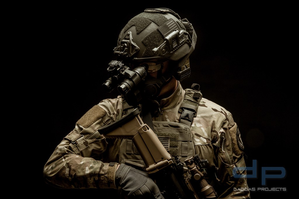 PRINCETON TEC CHARGE PRO HELMLAMPE LED ROT/GRÜN/WEISS/IR