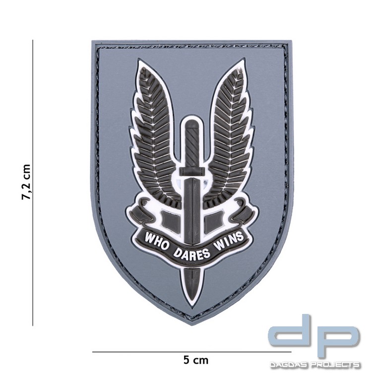 Emblem 3D PVC WHO Dares Wins grau