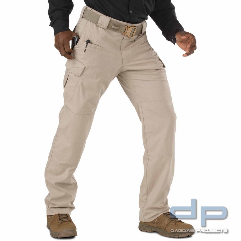 5.11 Stryke Pant in Khaki 32/32 und Dark Navy 40/32