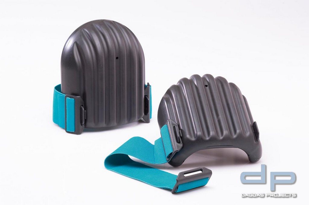 Knieschoner in Schwarz mit blauem Band