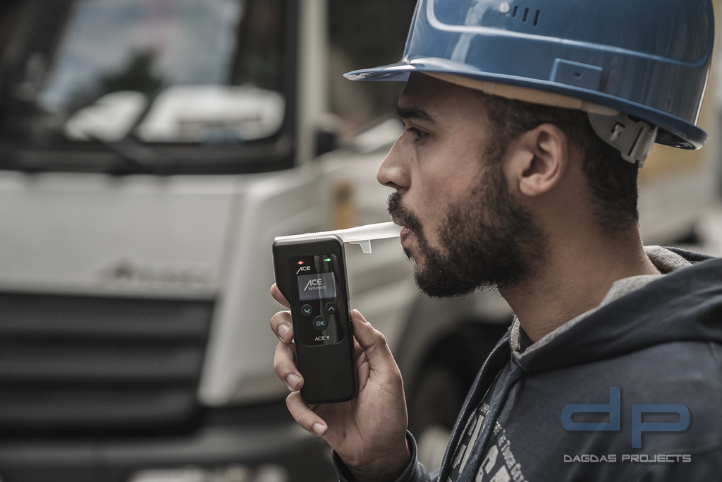 Alkoholtester ACE Y (mit Dräger-Sensor) - Profi-Qualität in robustem Design, für den Extremeinsatz