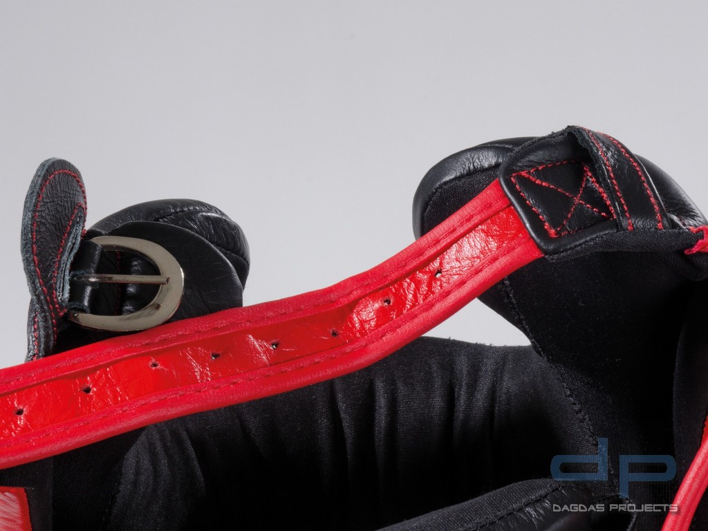 Sparring Kopfschutz in Schwarz-Rot