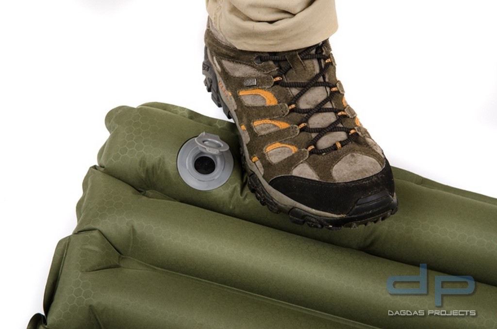 Snugpak Luftmatratze mit Fußpumpe verschiedene Farben