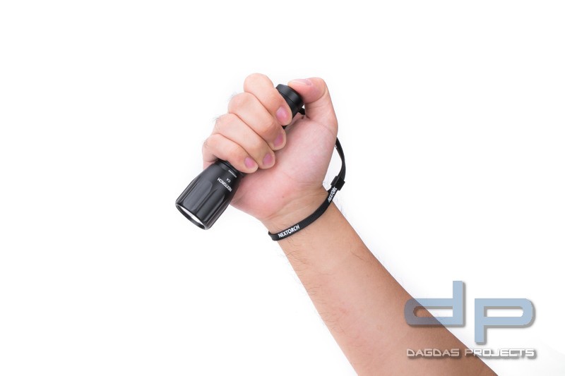NEXTORCH C4 700 Lumen Taschenlampe mit 18650 Akku