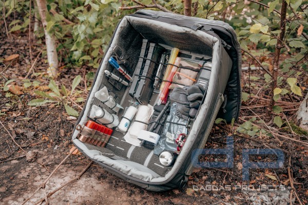 BLACKFOLIUM 8-LOCK MAG UTILITY - 4 ORGANIZER PANEL IN VERSCHIEDENEN FARBEN