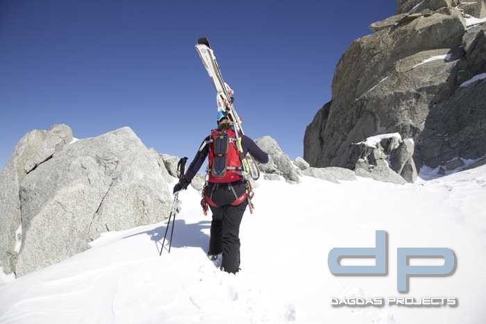 Powertraveller Solarmonkey Adventurer