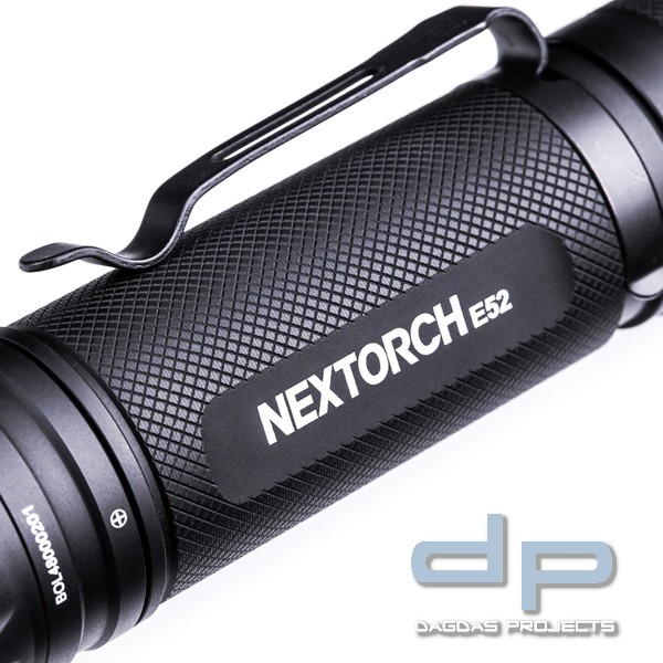 NEXTORCH E52 Outdoor LED-Taschenlampe mit 2500 Lumen und 21700 Akku.