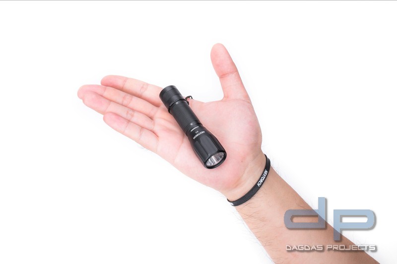 NEXTORCH C1 140 Lumen Taschenlampe, AA Batterie