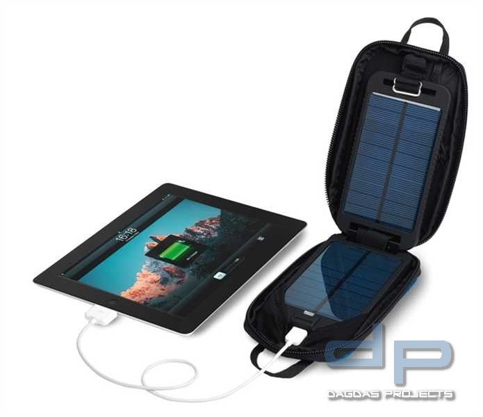 Powertraveller Solarmonkey Adventurer