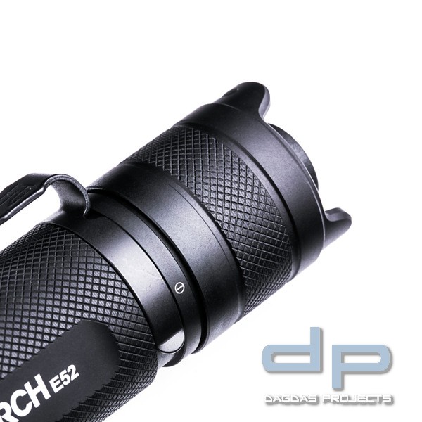 NEXTORCH E52 Outdoor LED-Taschenlampe mit 2500 Lumen und 21700 Akku.