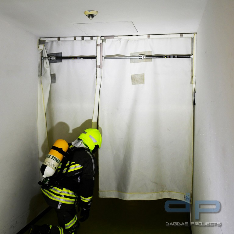 Verbindungselement für Mobile Rauchverschlüsse, für Doppelflügeltüren und Durchgänge bis zu 3 m