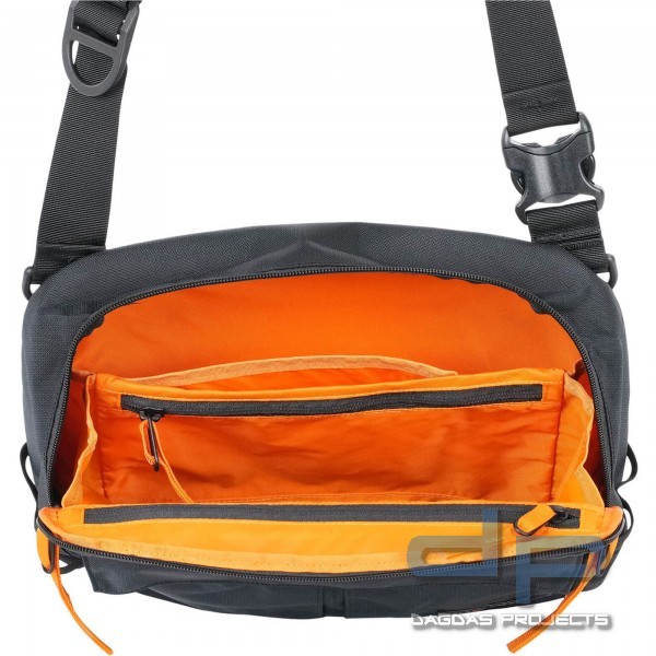 MYSTERY RANCH DISTRICT 8 UMHÄNGETASCHE IN VERSCHIEDENEN FARBEN