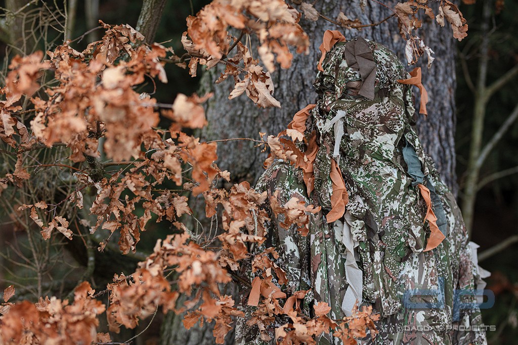 GHOSTHOOD TARNGIRLANDE STRIP-SOLID in verschiedenen Farben