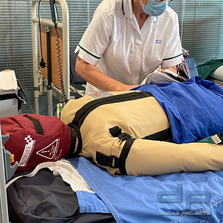 Ruth Lee Übungspuppe Patientenhandhabung, Erwachsener, Gewicht 50 kg, Gr. 1,65 m