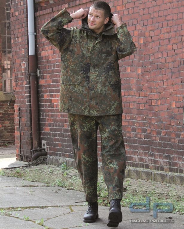 BW JACKE NÄSSESCHUTZ FLECKTARN NEUFERT.