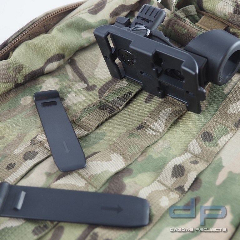 ESP® Taschenlampen Holster LHU74, für zwei Molle Schlaufen, 360° drehbar