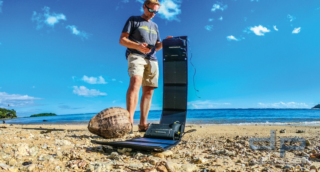 POWERTRAVELLER FALCON 40 SOLARPANEL