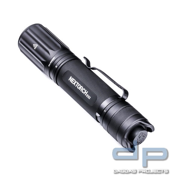 NEXTORCH E52 Outdoor LED-Taschenlampe mit 2500 Lumen und 21700 Akku.