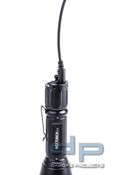 Jagdlampe T7 mit 510 Metern Leuchtweite und jagdlichem Zubehör