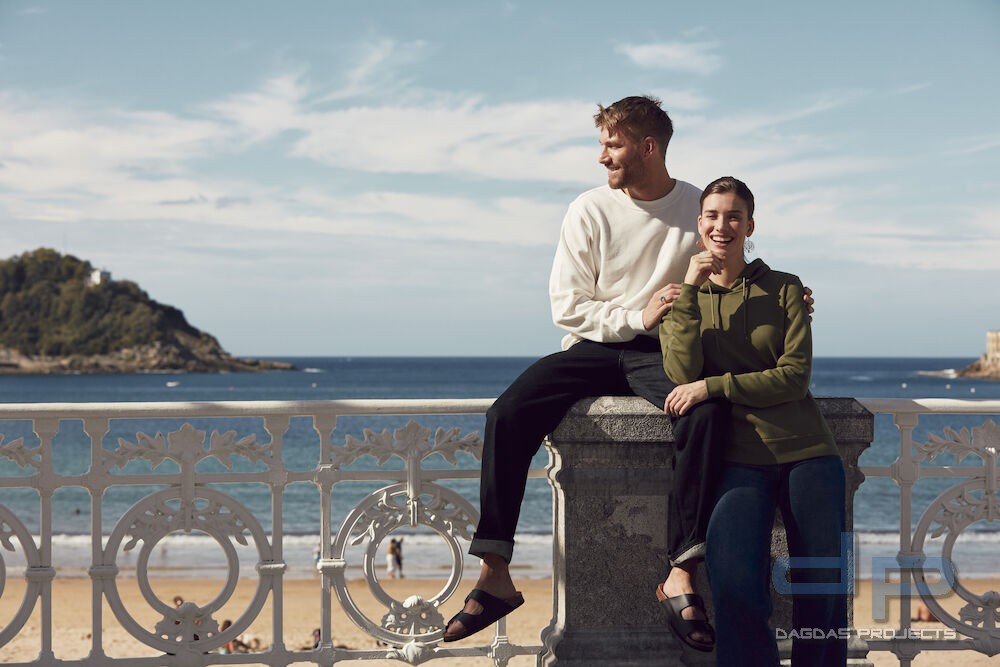 Unisex Kapuzenpullover Miami Hoody in verschiedenen Farben mit Aufdruck nach Wunsch auf Brust und Rü