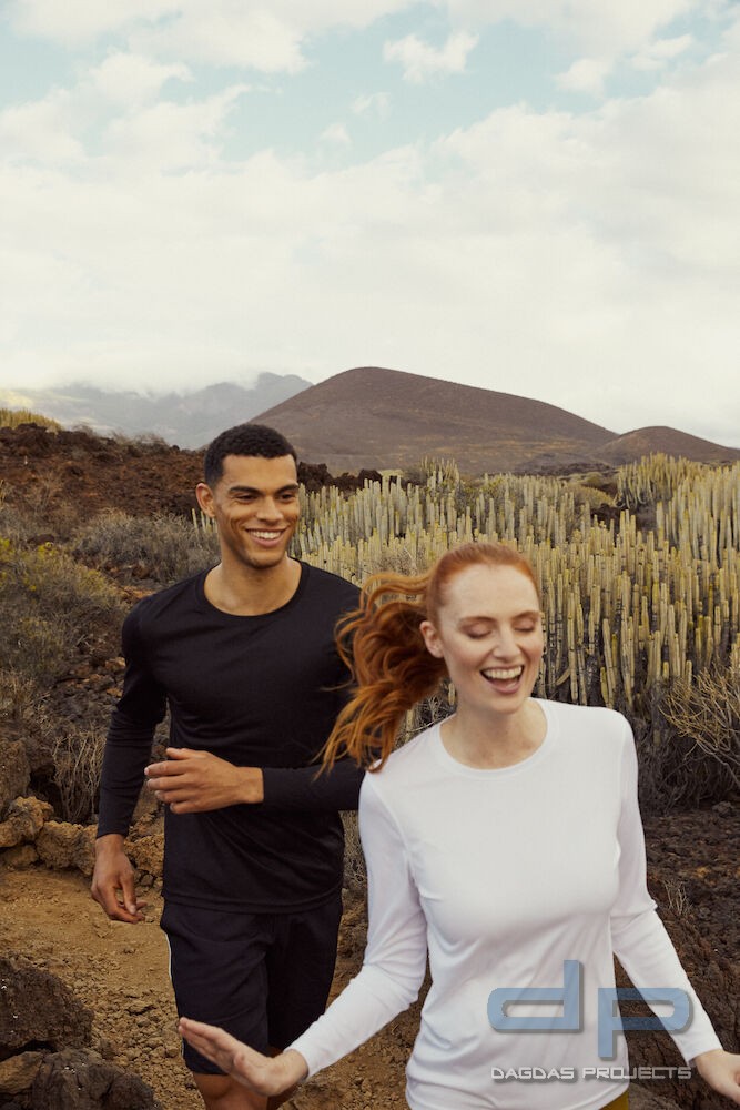 Basic Active-T Longsleeve mit Wunschaufdruck in verschiedenen Farben