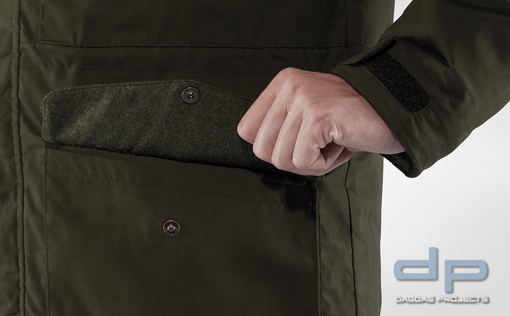 Fjällräven Singi Wool Padded Parka in Schwarz