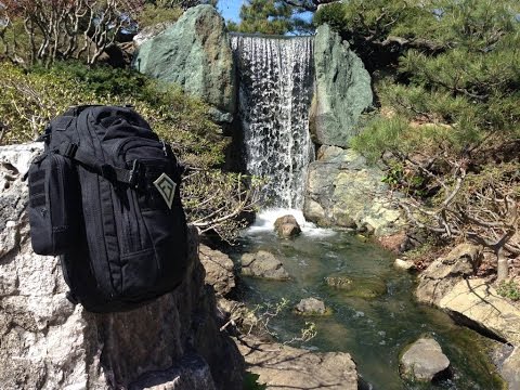 First Tactical Crosshatch Sling Bag in verschiedenen Farben